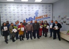Президент России отметил наградами севастопольских волонтеров