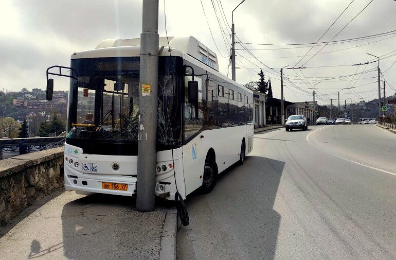 В Севастополе на пассажирские маршруты вышли автобусы беспилотники?
