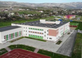 Новая сельская школа в Крыму круче чем самая навороченная гимназия на Украине