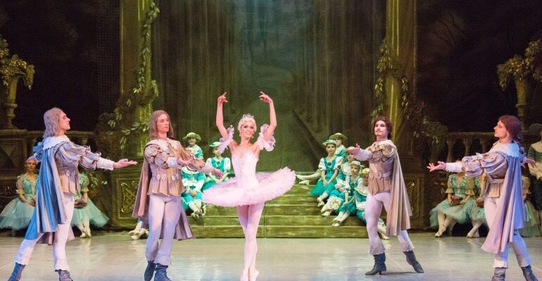 Русский балет, покоривший Европу, покажет в Севастополе "Спящую красавицу"