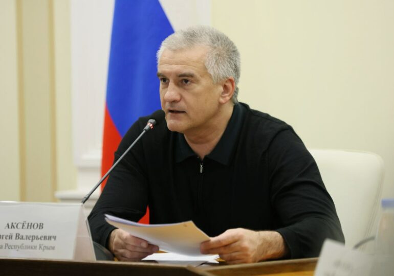 Аксёнов пригрозил виновным в перебоях с лекарствами в Крыму